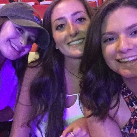 Meet your Posher, Melina - Picture 1 of 1